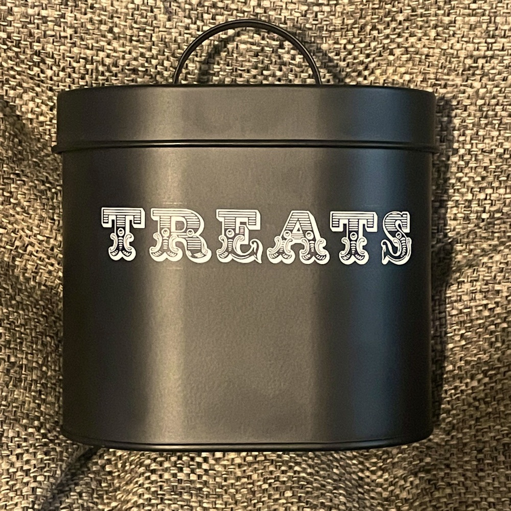 Small Black Lidded Treats Tin